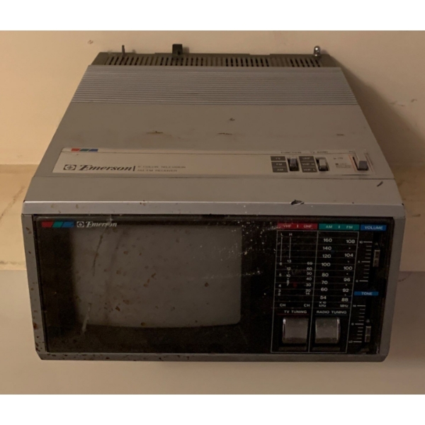 Emererson 6' Desktop Television w/ AM/FM Radio & Alarm Mo.125H