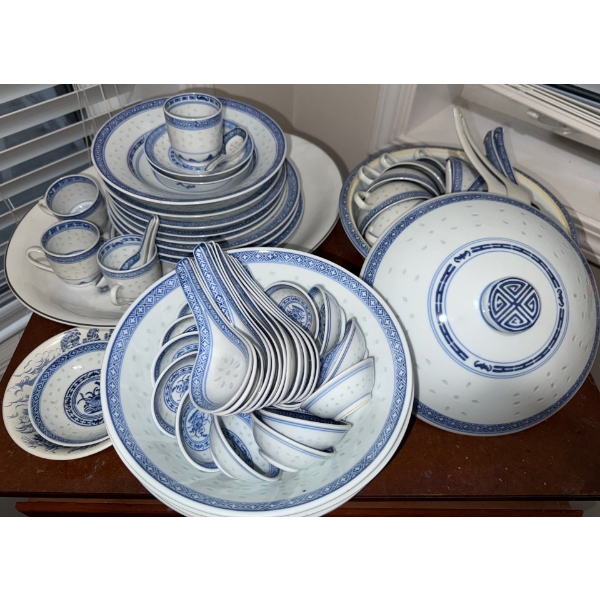 Soup Essentials - Navy/White Soup Taurine Soup Bowls Soup Spoons Sauce Cups & More