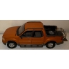 Image 1 : Maisto 1:18 Die-Cast Model OF A 2001 Ford Explorer Sport Trac-Discontinued Collectible