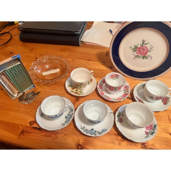 6 fine bone china teacups and saucers, vintage Godinger Silverplated and Crystal Swan Salt Cellar wi