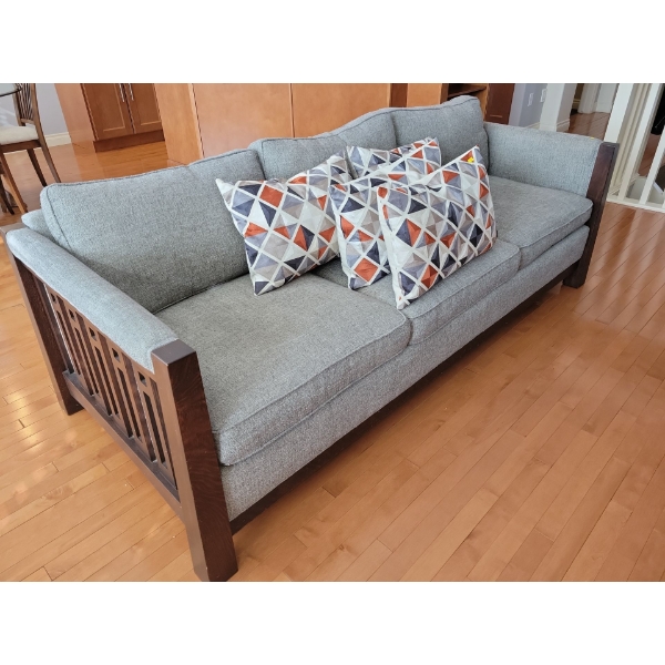 'HIGHLANDS' Mission Style Sofa by Stickley Furniture 86x37x29