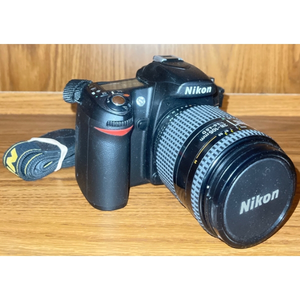 NIKON D80 Digital Camera w/ AF NIKKOR 28-105mm Lens