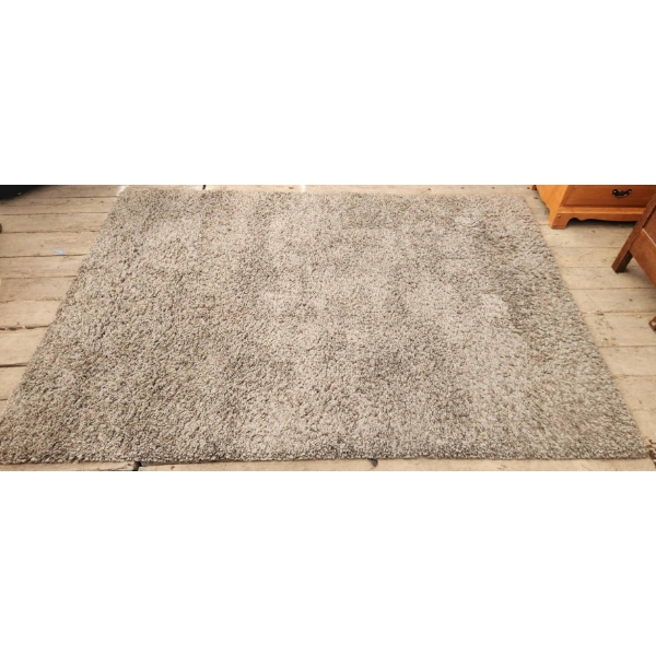 Grey Medium Shag Rug, 5.5 ft x 7.5 ft