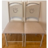 Image 4 : 2 Coffee Themed Accent Chairs w/ Contemporary Shag Rug & Reversable Woven Wool Tasselled Rug 
