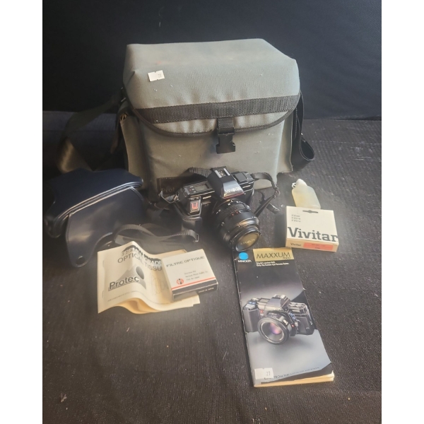 Minolta Maxxum 5000 Camera w/ Grey Outer Case and Accessories Shown