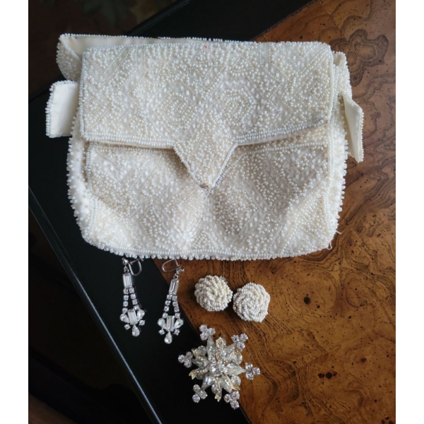 Vintage La Regale Beaded Clutch Purse 6T  & More