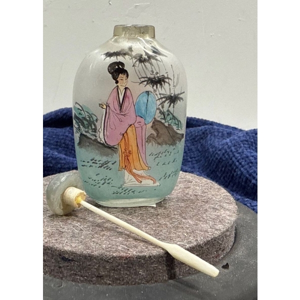 Hand Painted Glass Snuff Bottle with Spoon 2.5H