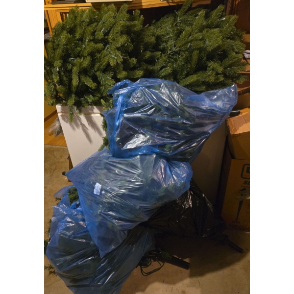 Buildable Artificial Holiday Tree Collection (Tree Only; As is)