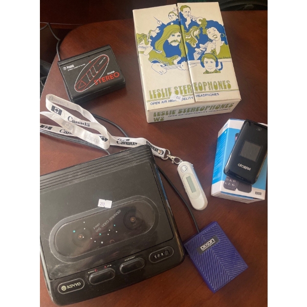 Vintage Gadgets Lesley Stereophones VHS Pro Sonic Walkman Rewinding Device 
