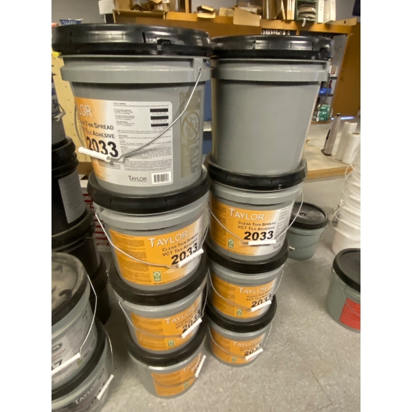 Nine Taylor 2033 Clear Thin Spread VCT Tile Adhesive Buckets