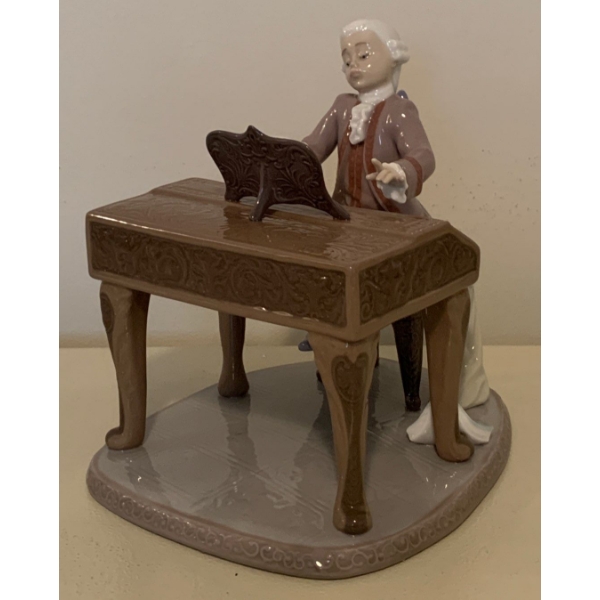 LLADRO Porcelain Young Mozart on The Ivory Keys 6.5T