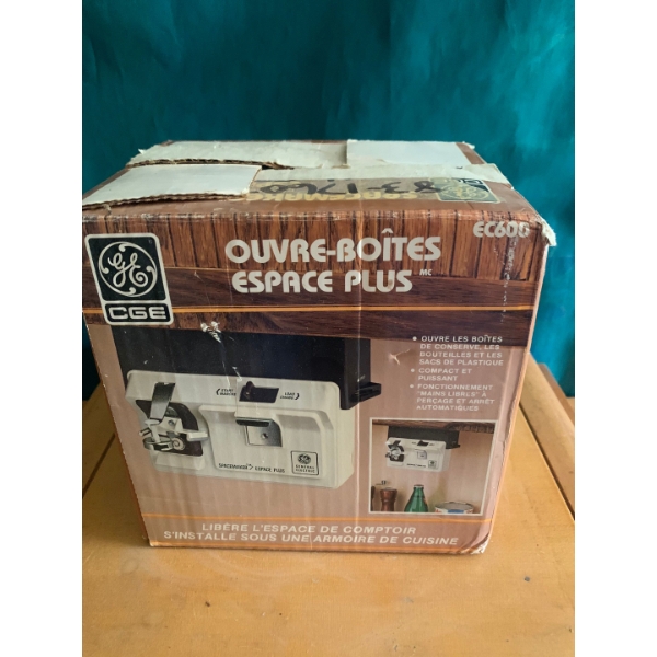 Vintage GE Can Opener