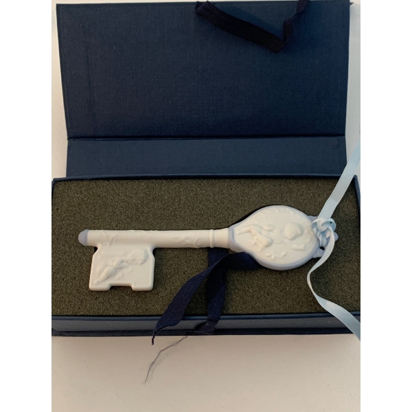 LLADRO Porcelain 2000 Decorative Key 6W