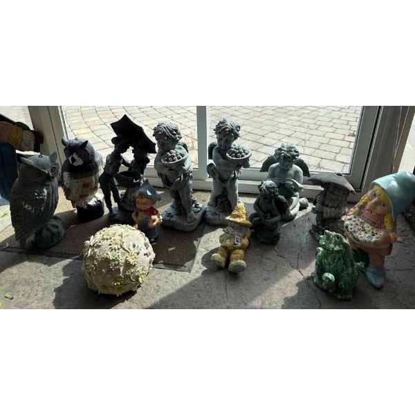Yard Garden Decor Collection, As Pictured 