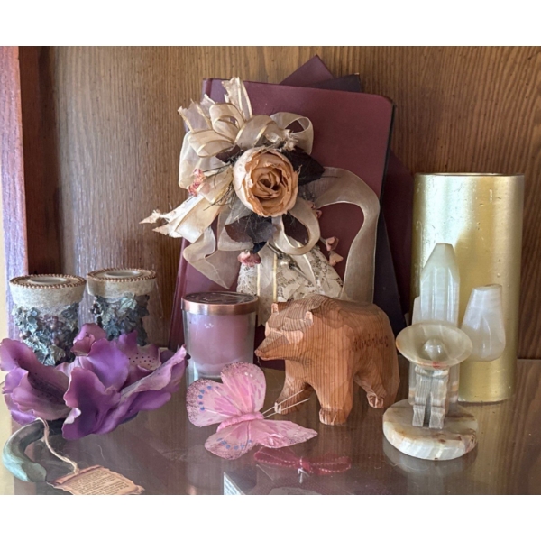 Collectable Decor Collection Featuring Stunning Handmade Flower By Capodimonte Italy 