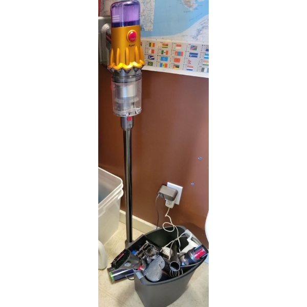 DYSON Mounting Base Stick Vacuum w/ Assorted Accessories
