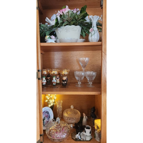 Decorative Ceramics, Glassware, and Figurines