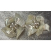 Image 7 : Incredible Handcrafted Mother-of-Pearl Floral Necklace and Earrings Set