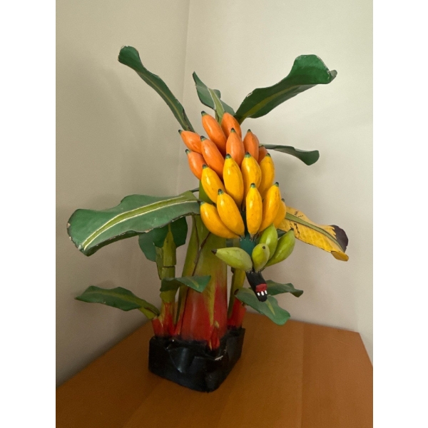 Rainforest Hand Carved Wooden Banana Tree - 21T (Missing one Banana)