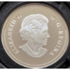 Image 3 : 2005 40th Anniversary of the Canadian Flag Fine Silver Dollar 25.175 Grams 