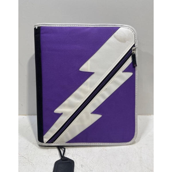 Binder of O-Pee-Chee 16-17 Hockey Cards