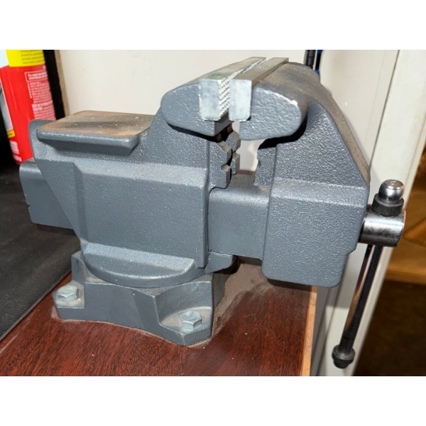 Power Fist Four Inch Swivel Base Bench Vise (Like New)