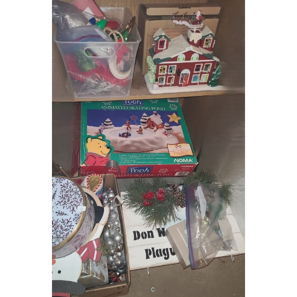 Winnie Skating Pond and Holiday Decorations