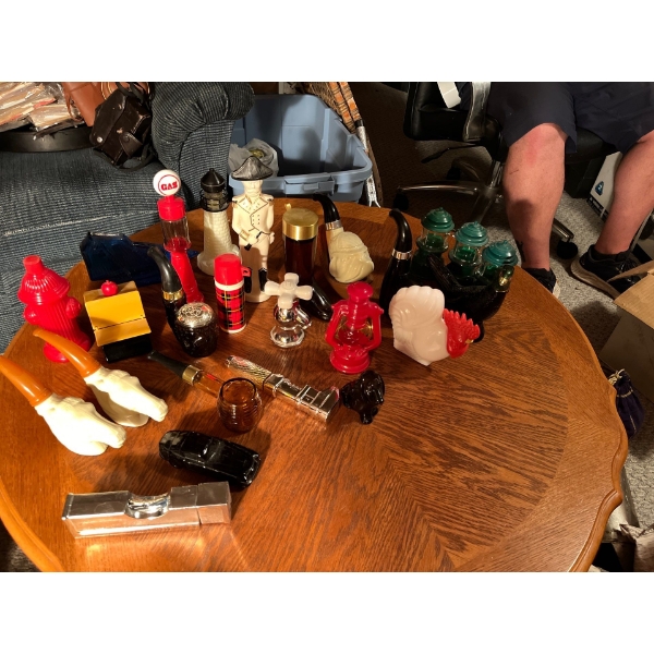 Massive enormous collection of Avon a total of 25 great collectable Avon bottles some are highly sou