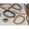 Image 4 : Jewelry and Watch Collection with Gold-Tone and Silver-Tone Pieces