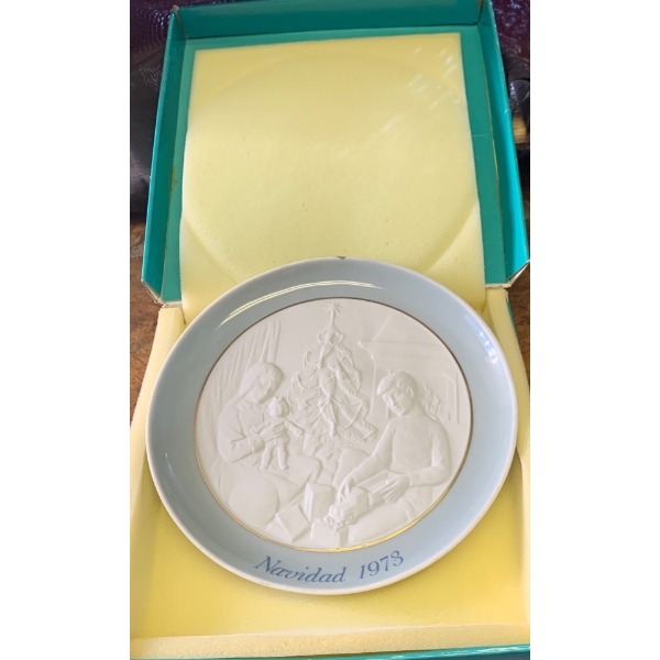 LLADRO Porcelain Plate - Navidad 1973 6T