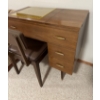 Image 2 : Vintage Sewing Table w/ Chair and Contents, w/ Sewing Machine Singer No. J-403590, 33W, 18D, 32T