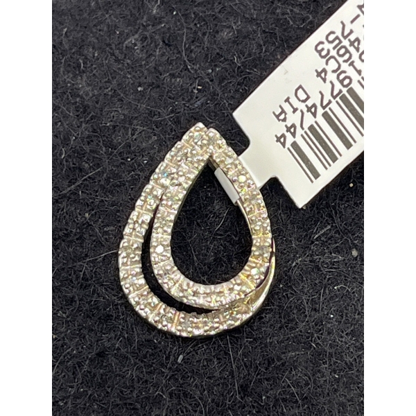 14K Gold and Diamond Pendant (plated)(total weight 3.6g)