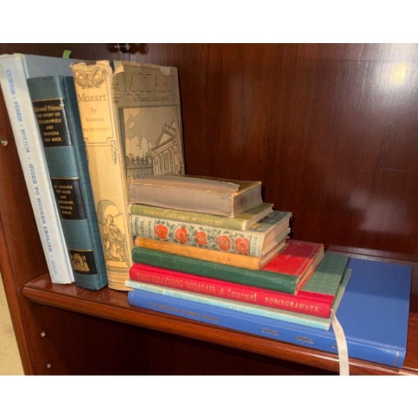 Antique Easy Reads - Mixed Interests 