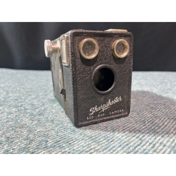 Vintage Sharpshooter 620 Camera Box