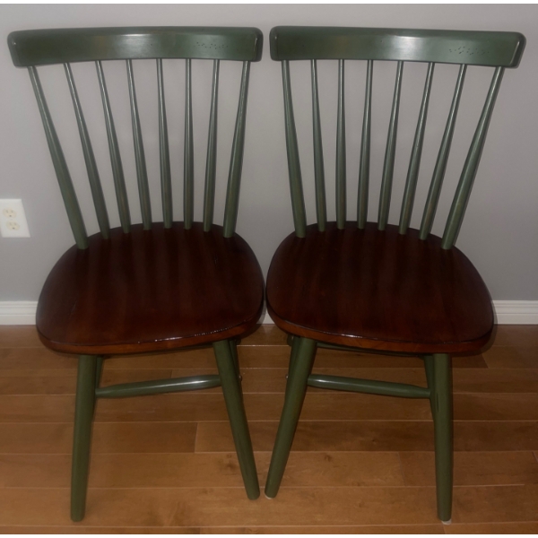 Vintage Hitchcock Style Dining Chairs w/ Shelf Decor & Aromatherapy Candles 32T