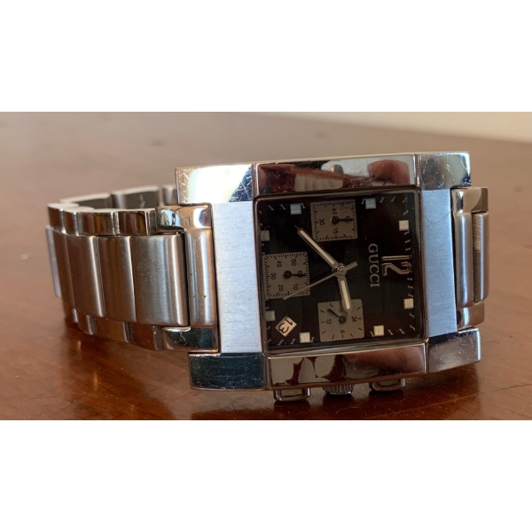 Luxury GUCCI Time Piece 7700 Series Swiss Made Chronograph Serial 0035-818 Stainless Steel Design