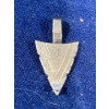 Image 1 : Gents 4.9g of 18K YG Handmade Arrowhead Charm with 1 0.07ct Diamond Set in a Four Claw Setting