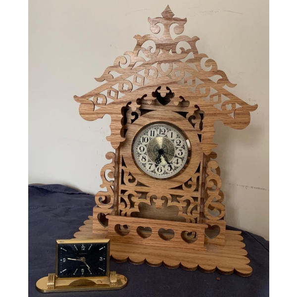 Europa 7 Jewel Mechanical Desk Clock w/ German Style Wood Clock Quartz