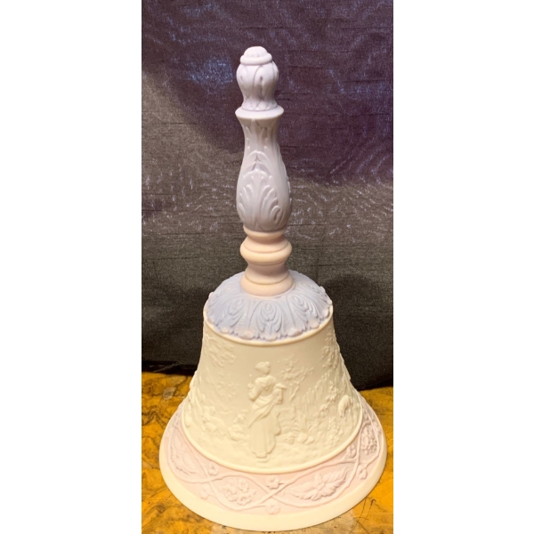 LLADRO Porcelain - '1994 Limited Edition Bell' 7T