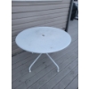 Image 3 : 12 Patio Arm Chairs w/ Round Metal Patio Table 44W