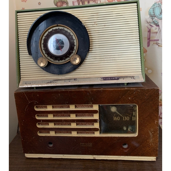 General Electric Radio & Philco Transitonne Mo.8991 