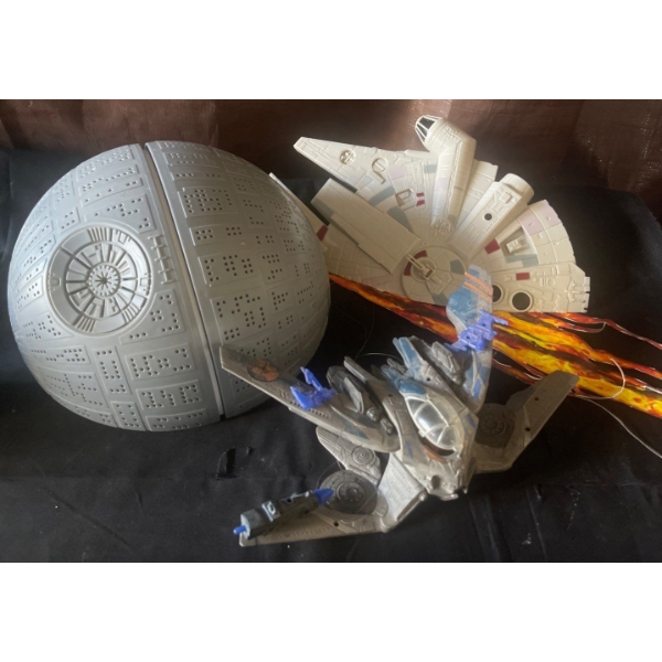 Vintage Star Wars The Death Star Play Set w/ Millennium Falcon & more 