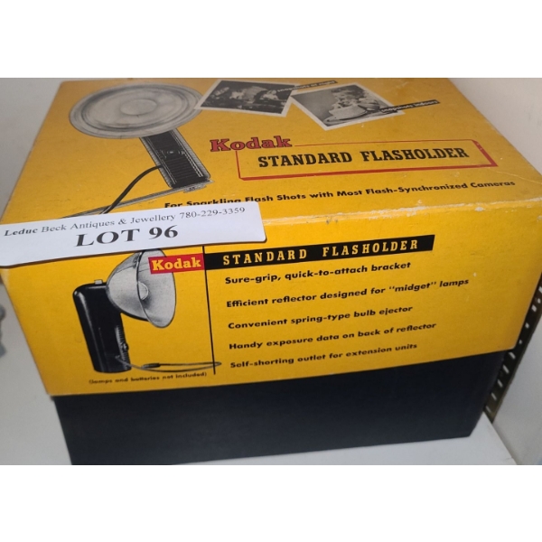 Kodak Standard Flashholder with Lumaclad Reflector & Kodak Pony I35 Model B