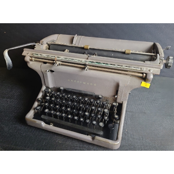 Underwood Vintage Typewriter