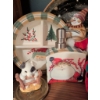Image 3 : Holiday Decor Set with Glassware, Santa Figurines, and Plates