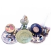 Image 4 : Home Décor Lot: Frames, Plates, Candle, Oil Lamp