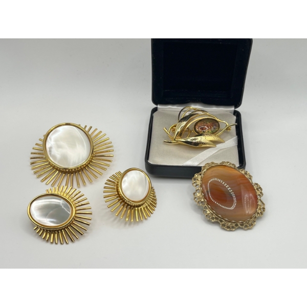 Retro 1960s cabochon pin, old agate brooch/necklace, and a vintage moonstone 1960s brooch and earrin