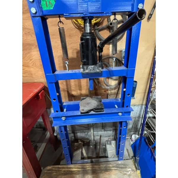 12 ton shop press in good condition ready for those new projects