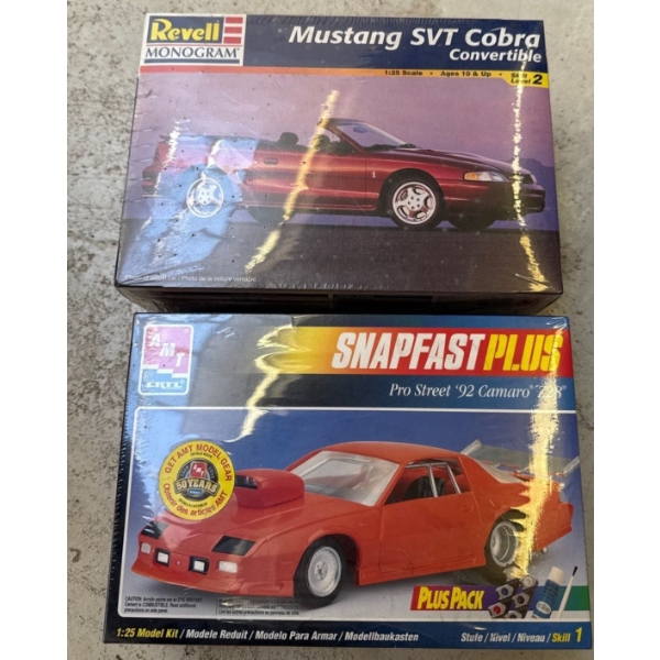 Mustang SVT Cobra 1:25 Sc w/ Pro Street '92 Camaro Z28 1;25 Sc 
