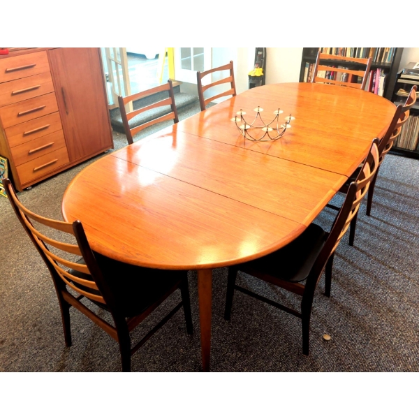 Stunning Mid Century 10 Piece Teak Dining Set - 3 Extenders 6 Chairs 